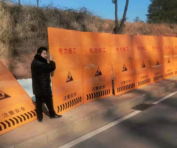 黄色施工围挡图片2